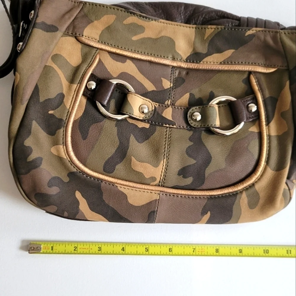 B.Makowsky leather hobo handbag with dust bag.